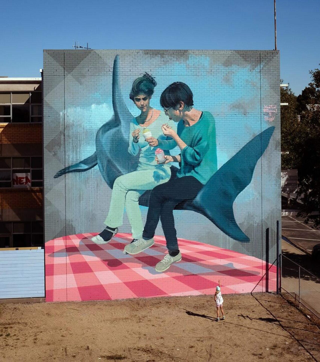 Mural by Martin Ron for Wall to Wall festival in Benalla, Australia #streetart #graffiti #arteurbano #граффити #artederue #martinron #walltowall #festival #benalla #australia   via Urbanite | https://goo.gl/hdgfLM https://t.co/Ccle6J3jij