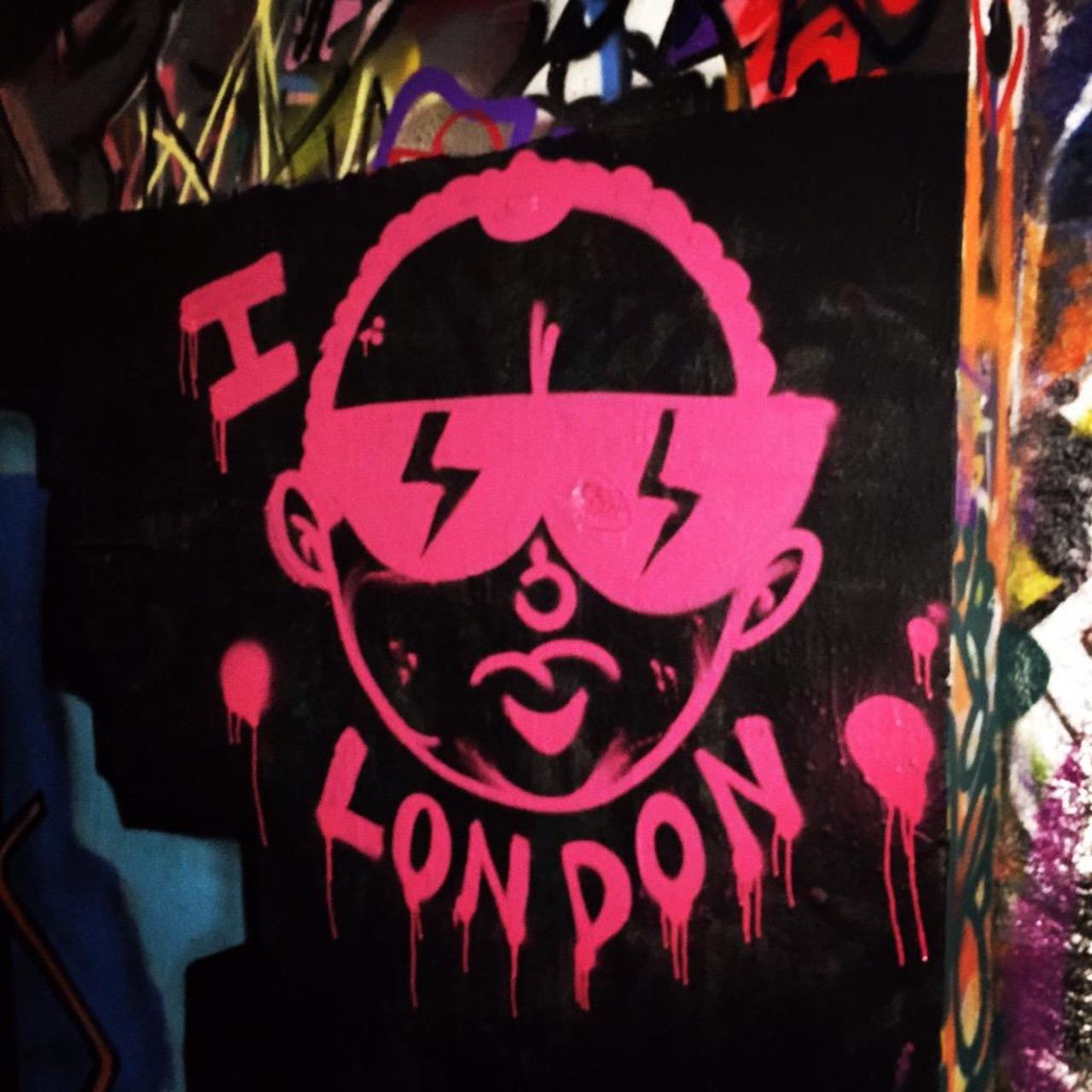 I  London #streetart #urbanart #London #art #graffiti #graffitiart http://t.co/oI7uiZkQH1