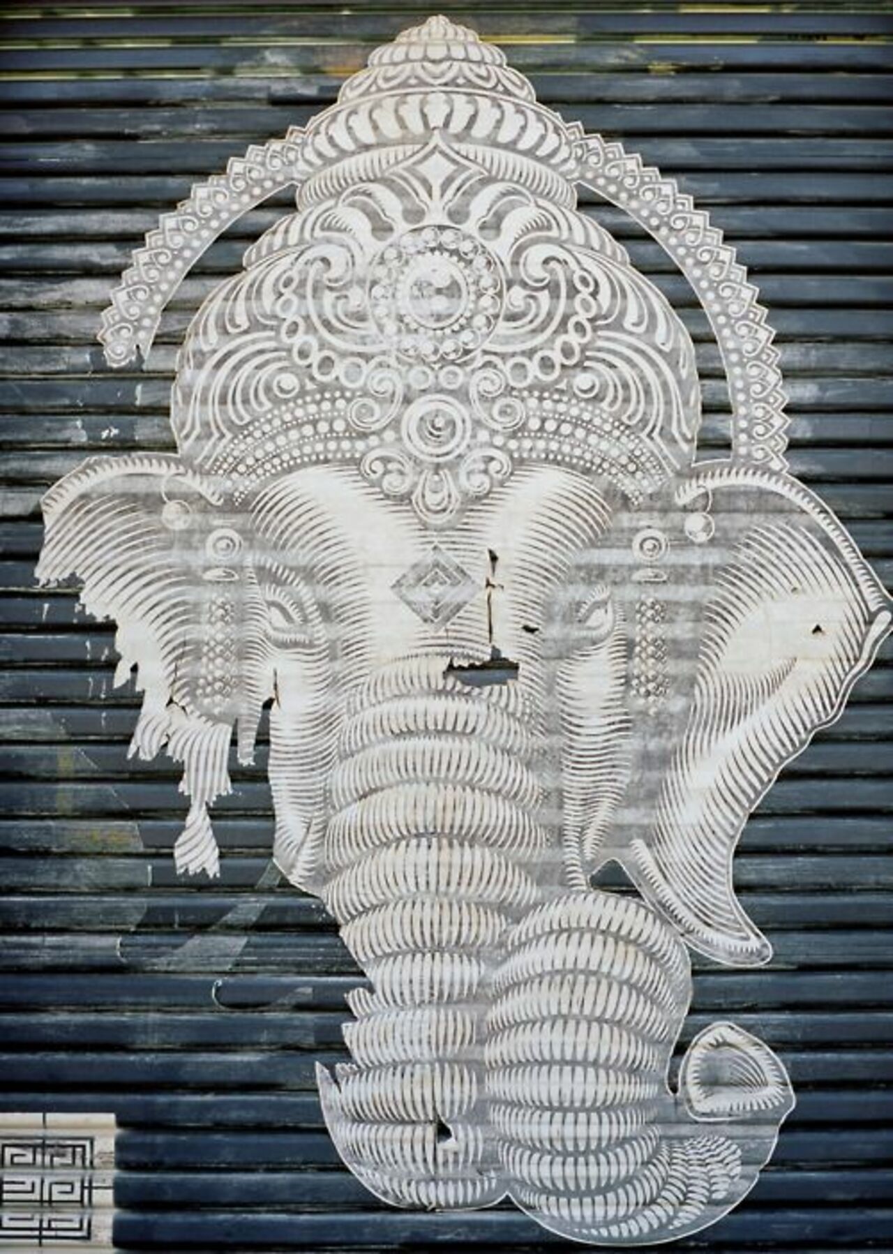 Funky in India  •  #streetart #graffiti #art #india #funky #dope . : http://t.co/sXBnntVidQ