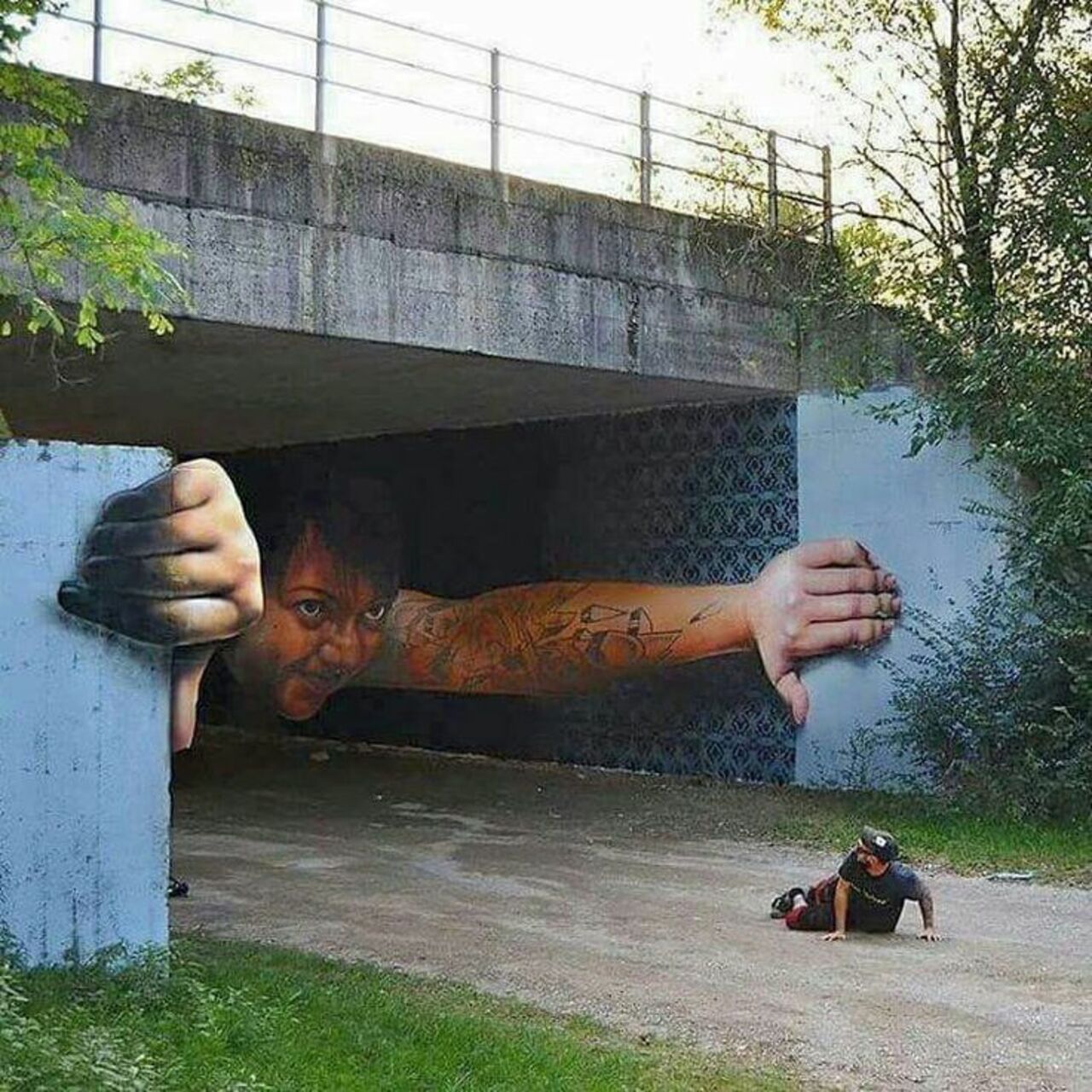 #Art..#StreetArt..#Graffiti...Nice.. https://t.co/XsY0pozIuu