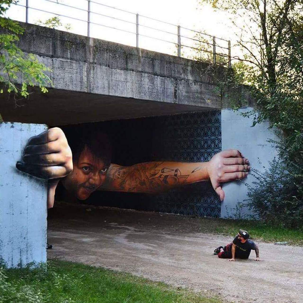 Amazing street art by Cheone . . . #art #artists #artlovers #streetart #streetartists #muralart #graffiti #artistsnartlovers https://t.co/CjMwlPZrYX