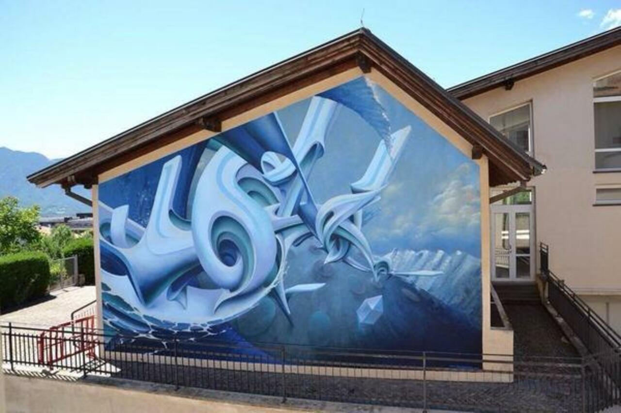 Colorful piece by artist Made514 in Tassullo, Italy #streetart #artderue #straßenkunst #artedelcalle #стритарт #граффити #urbanart #arteurbano #mural #murals #graffiti #sprayart #wallart #made514 #tassullo #italy #italia  via Pinterest | https://goo.gl/vo9DsU https://t.co/jJ1mFqh5ab
