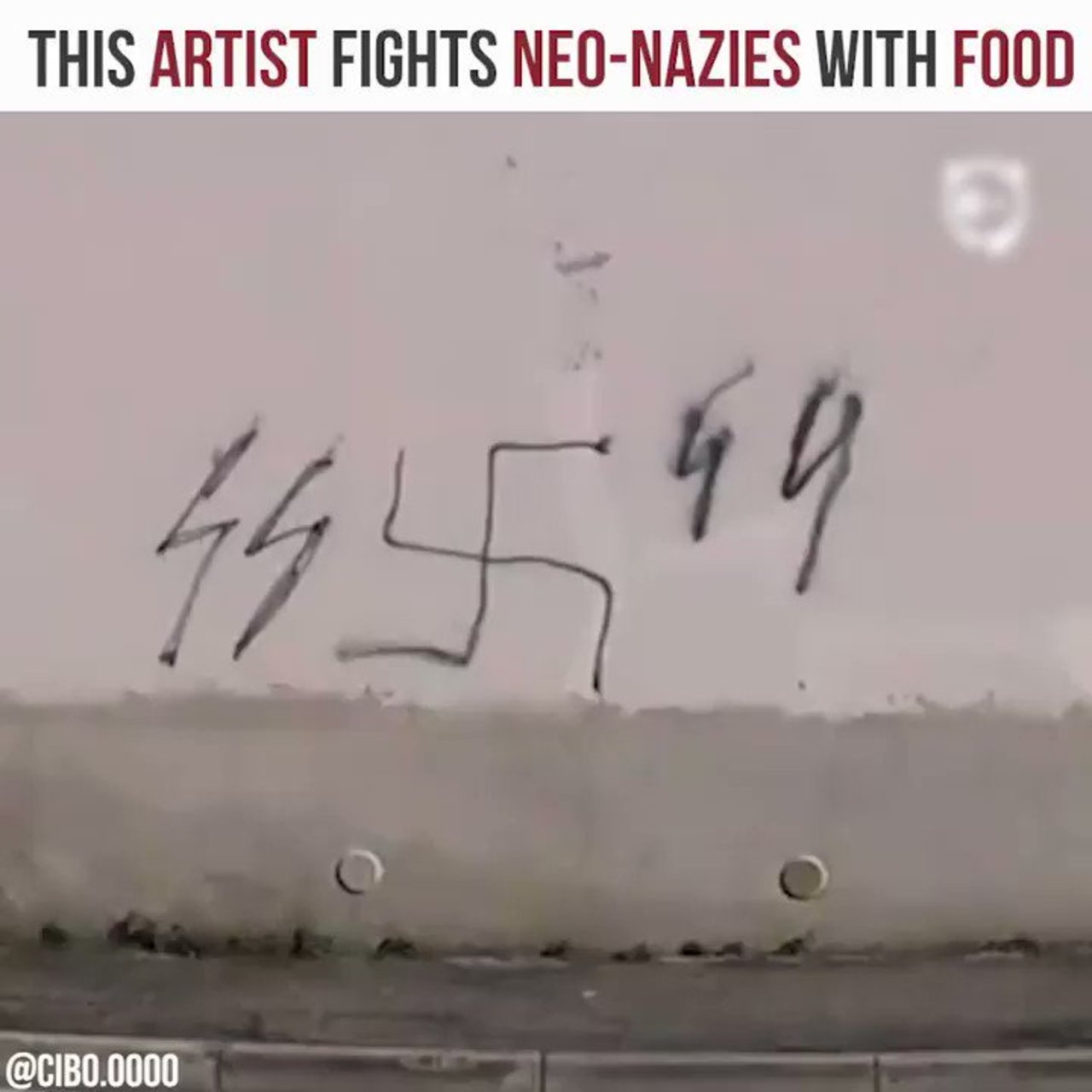 This artist fights neo-nazies with food #art #graffiti Credit: @ cibo.oooo (http://goo.gl/9v6Taz) https://t.co/QtEYU1ZUZG