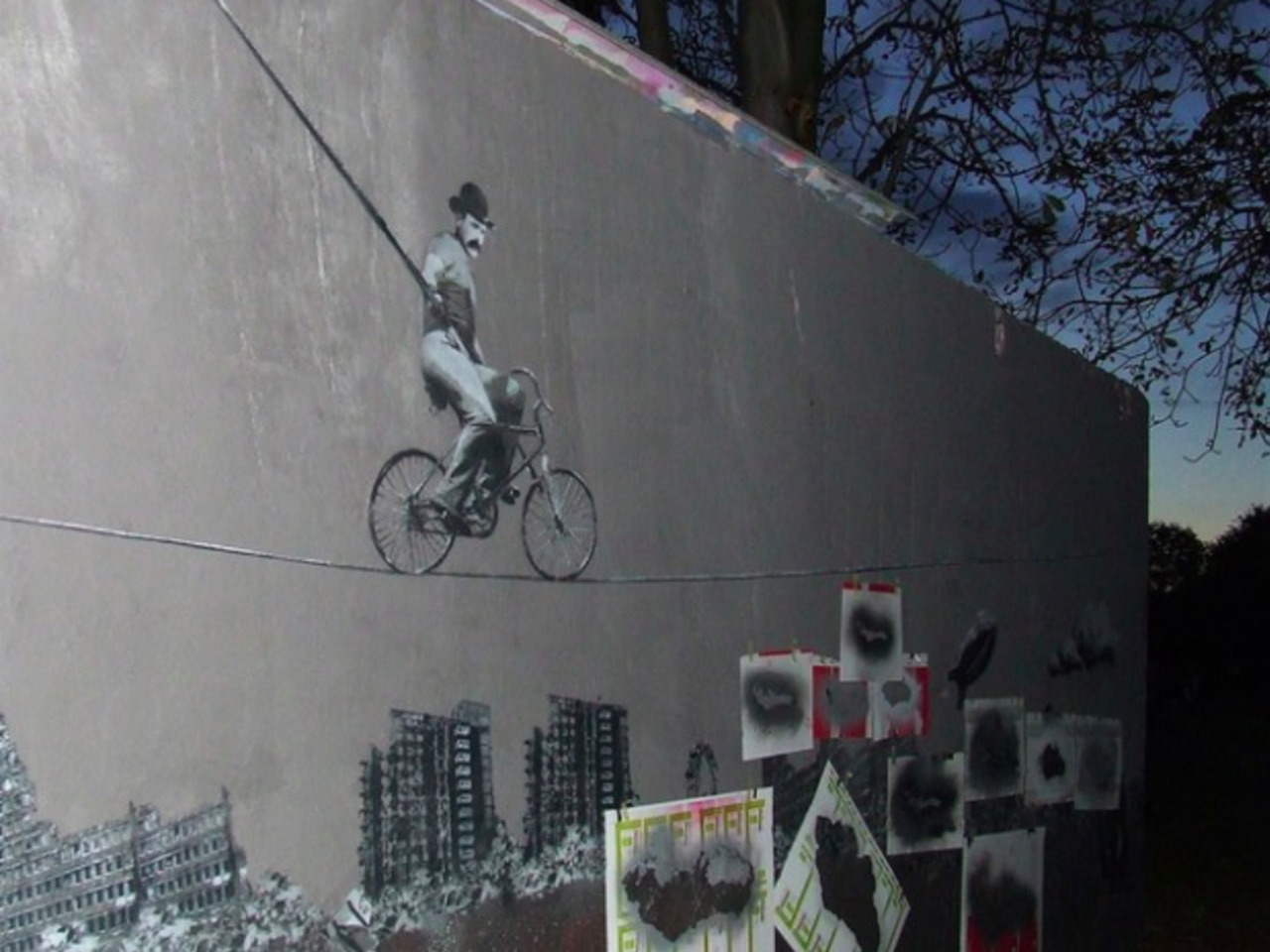 #Streetart by Tim Young #Germany #art 
http://designcollector.net/have-a-nice-grey/ http://t.co/7FpYiUs2cn