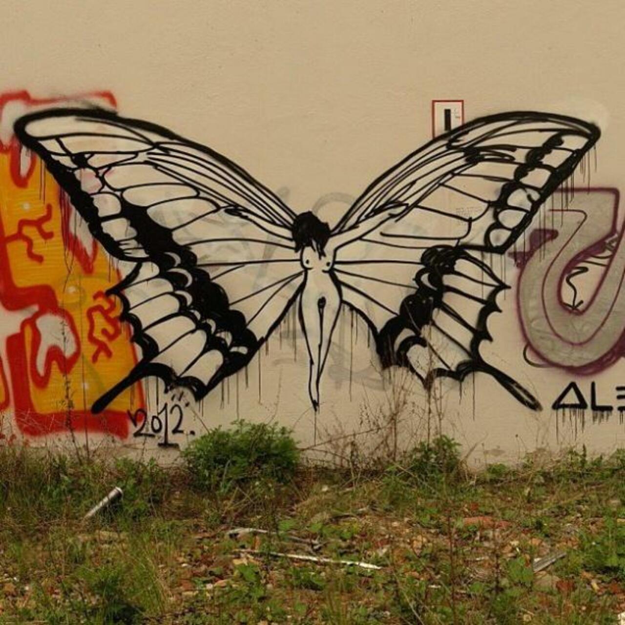 #art #streetart #graffiti http://t.co/BSm5djd4Ox