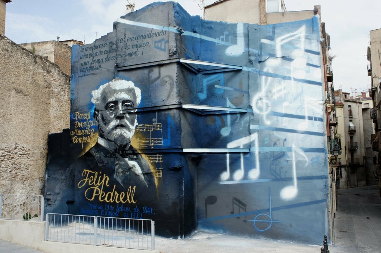 Mural by Spanish artist Roc Blackblock in Tortosa, Spain  #streetart #graffiti #граффити #arteurbano #rocblackblock #tortosa #spain #bcnstreetart #bcngraffiti #bcnwalls #mural  via http://imaginaradio.cat | https://goo.gl/74AVDC https://t.co/dNijTpQUxz