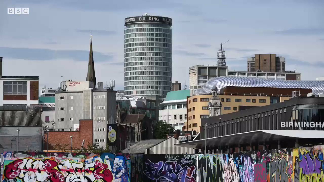 My latest BBC film turns the spotlight on a vibrant district of #Birmingham. Just a short walk from the city centre is #Digbeth, where street artists from around the world have made a mark on its brick walls. Really enjoyed talking to @we_do_graffiti #graffiti #StreetArt https://t.co/PCtWp07W7p