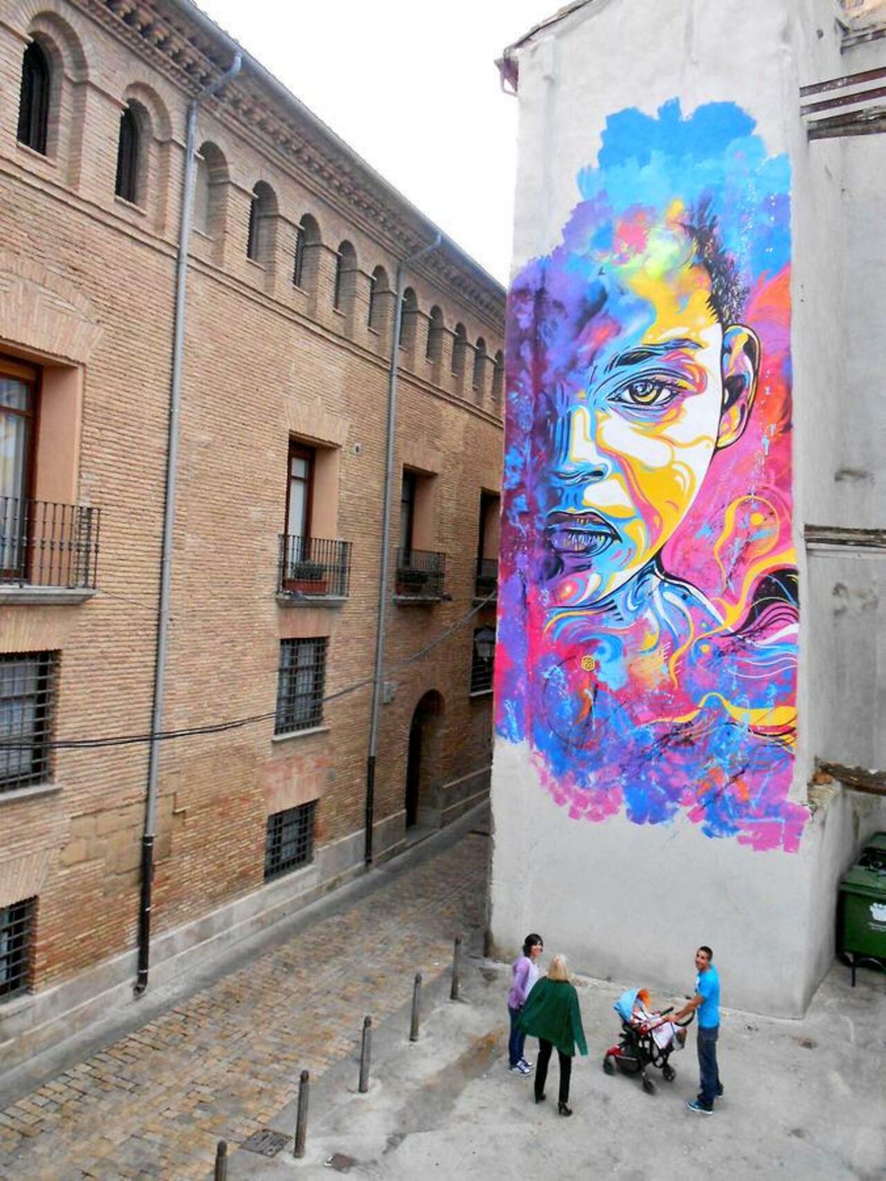 C215
Barcelona
#streetart #art #graffiti #mural http://t.co/c4YcuFgFY0