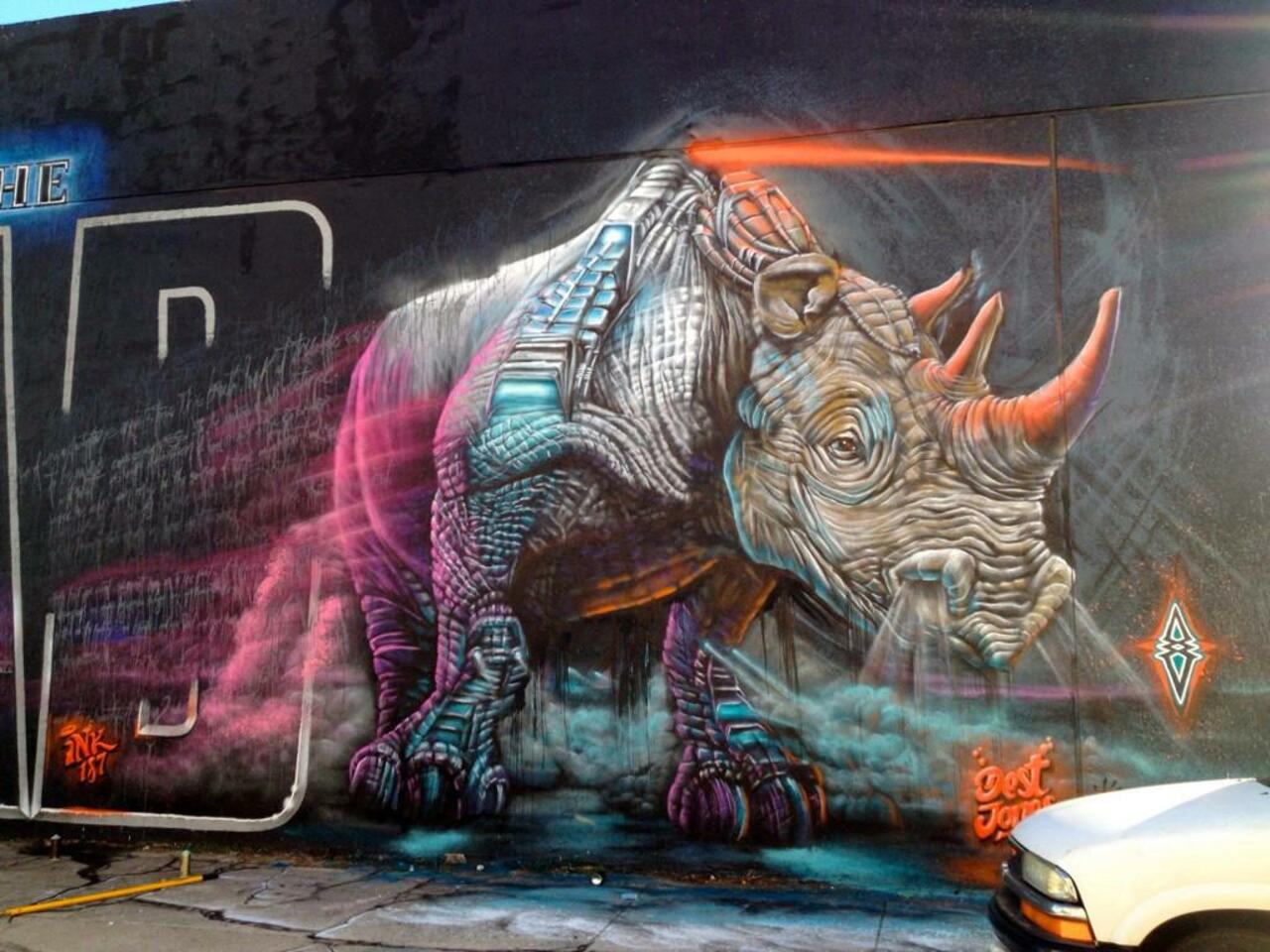 RT @luisainpinas: Incredible Street Art by artist Dest 

#art #mural #graffiti #streetart http://t.co/n8dLBEw43J