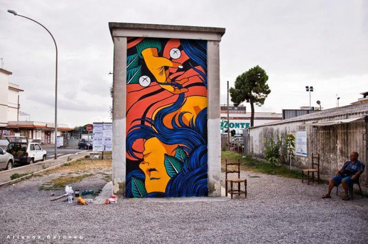 Streetart by the artists Bicicleta Sem Freio (BSF)

#streetart #urbanart #mural #art #graffiti http://t.co/K46YeVHDnI