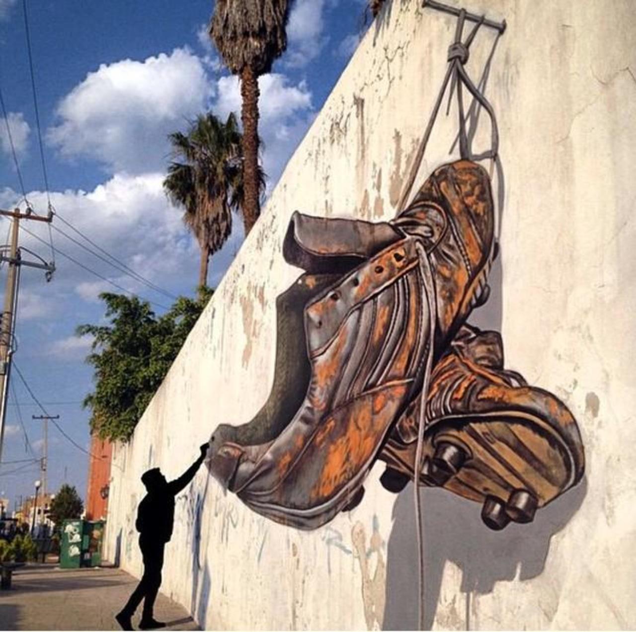 Awesome anamorphic 3D Street Art by Juandres Vera 

#art #graffiti #mural #streetart http://t.co/27TV4AsjTc