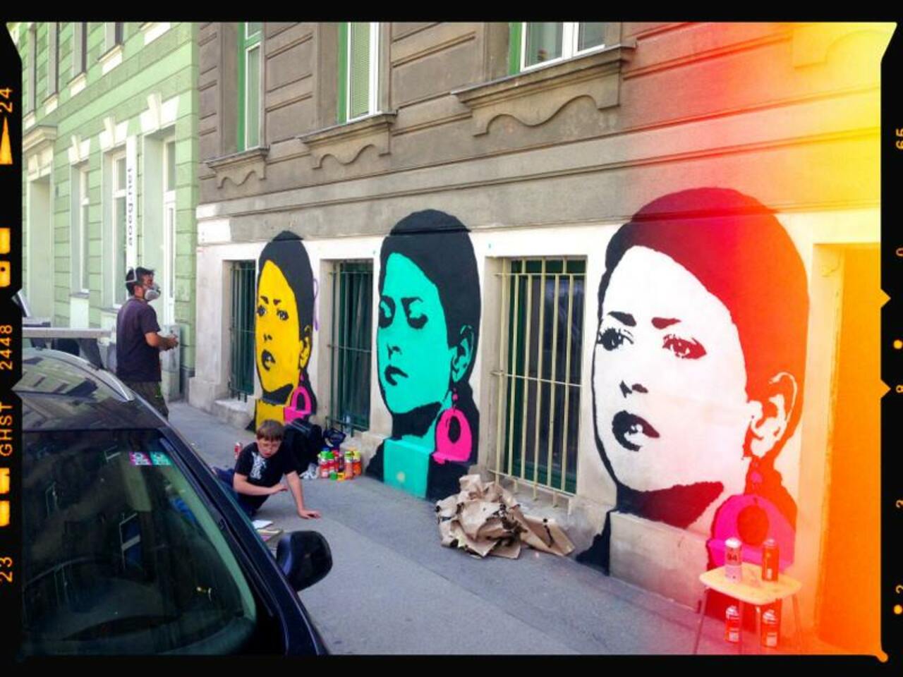 “@5putnik1: Street Pop Art  • #streetart #graffiti #art #funky #dope . : http://t.co/dv3XBh0sVR”
