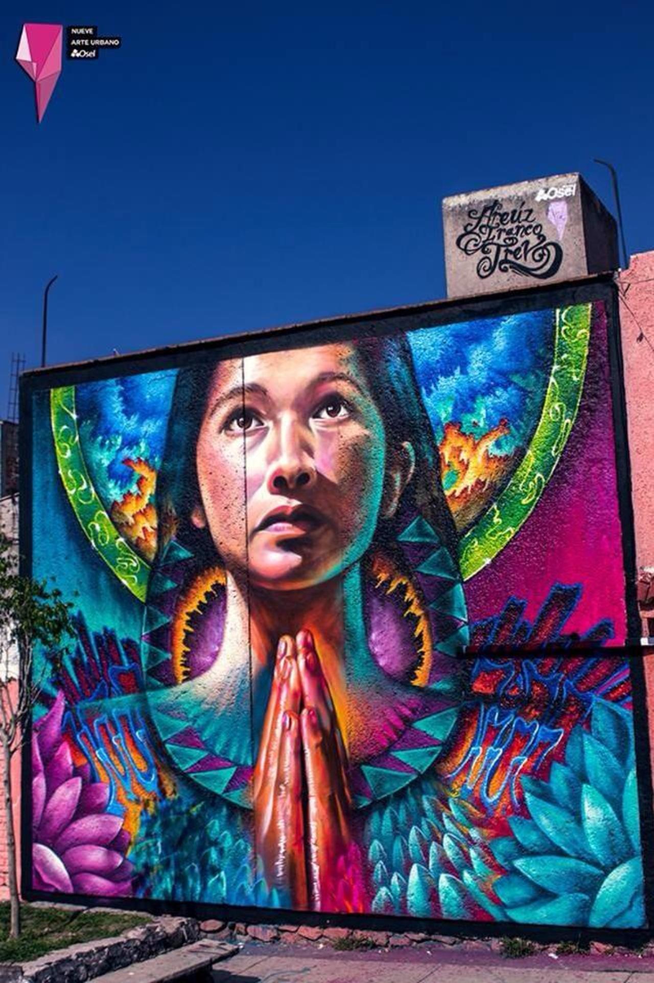 Artist Areúz 77 new Street Art mural in Queretaro, Mexico #Art #graffiti #mural #streetart http://t.co/PnTgxtqSIK