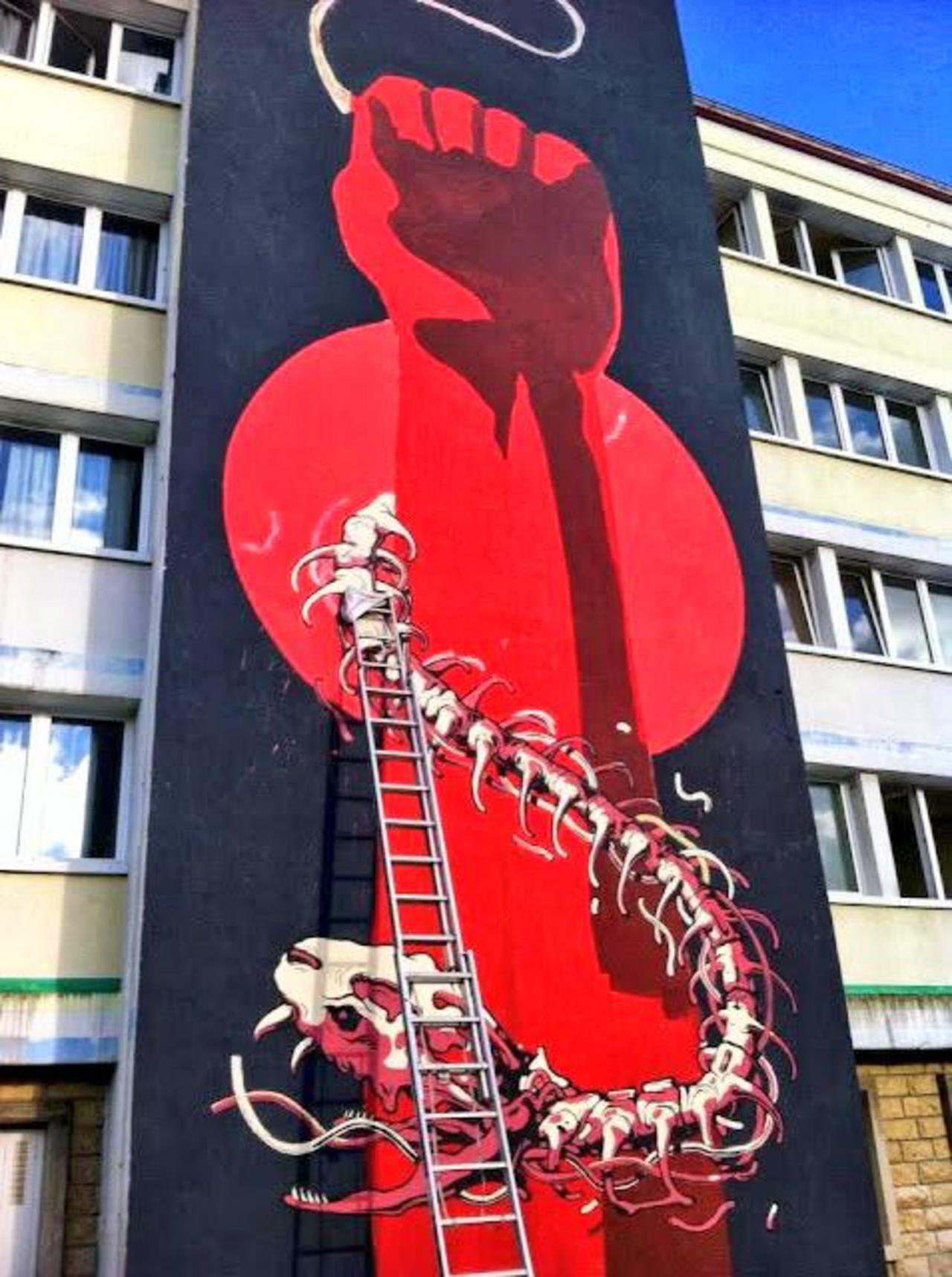 "@Pitchuskita: Smithe & Seher
Besancon, France
#streetart #art #graffiti #mural http://t.co/RfpgQta2f8"