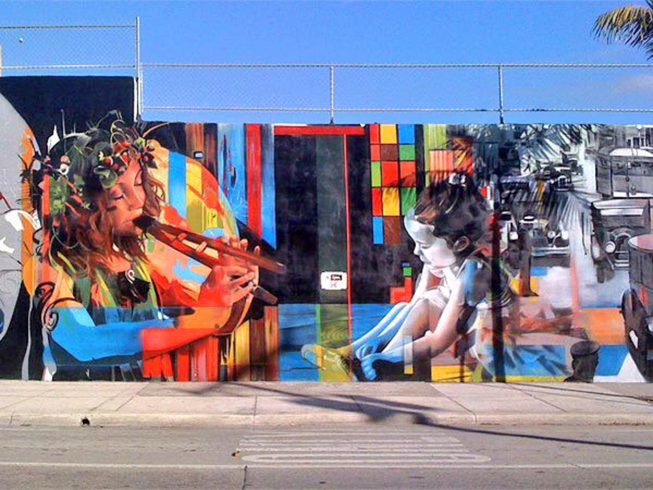 Eduardo Kobra
Miami
#streetart #art #graffiti #mural http://t.co/8FnWR5fQ4c