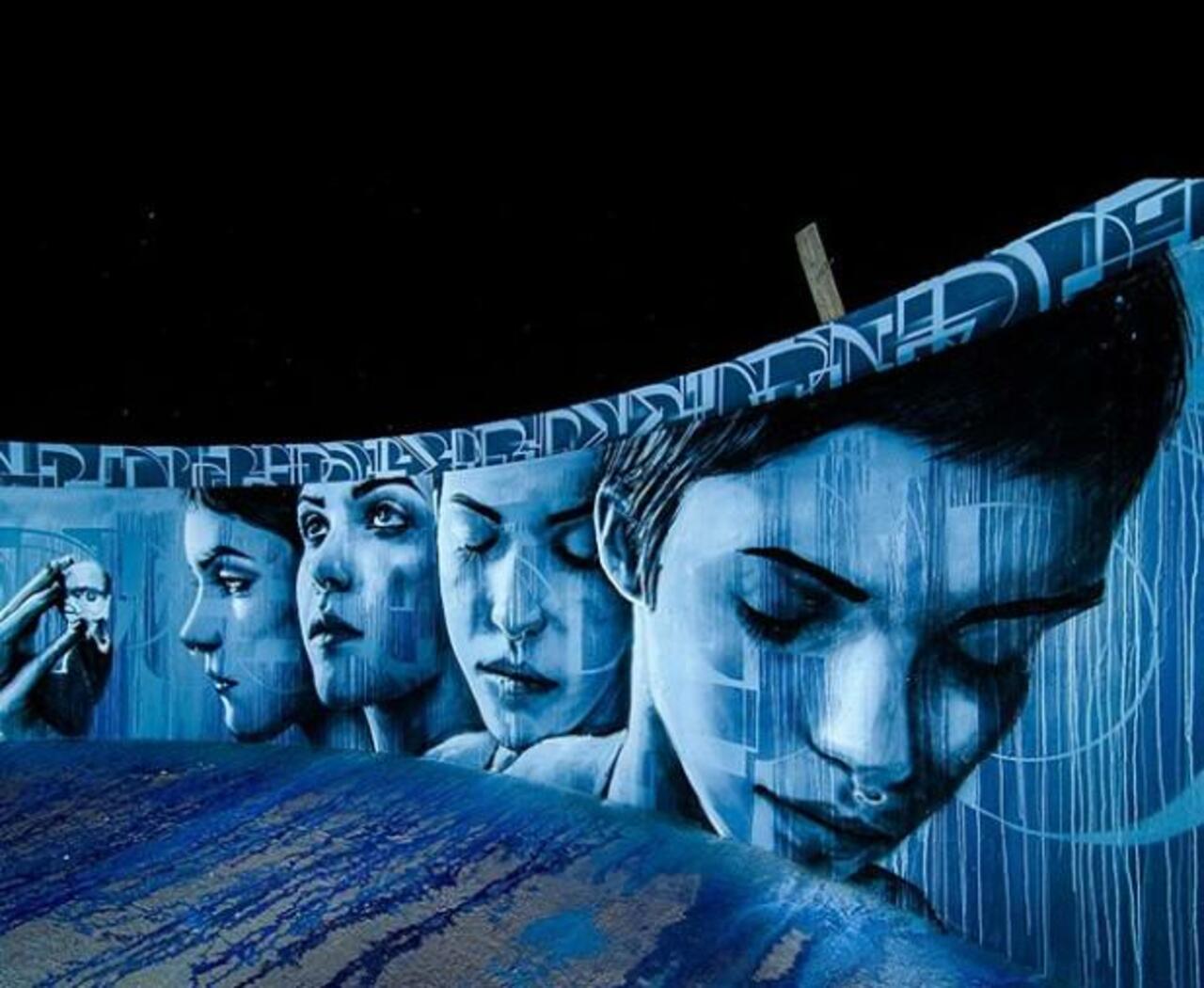 Beautiful night shot of Christina Angelina & EaseOne killer Street Art mural 

#art #arte #graffiti #streetart http://t.co/Px8j7AuJAA
