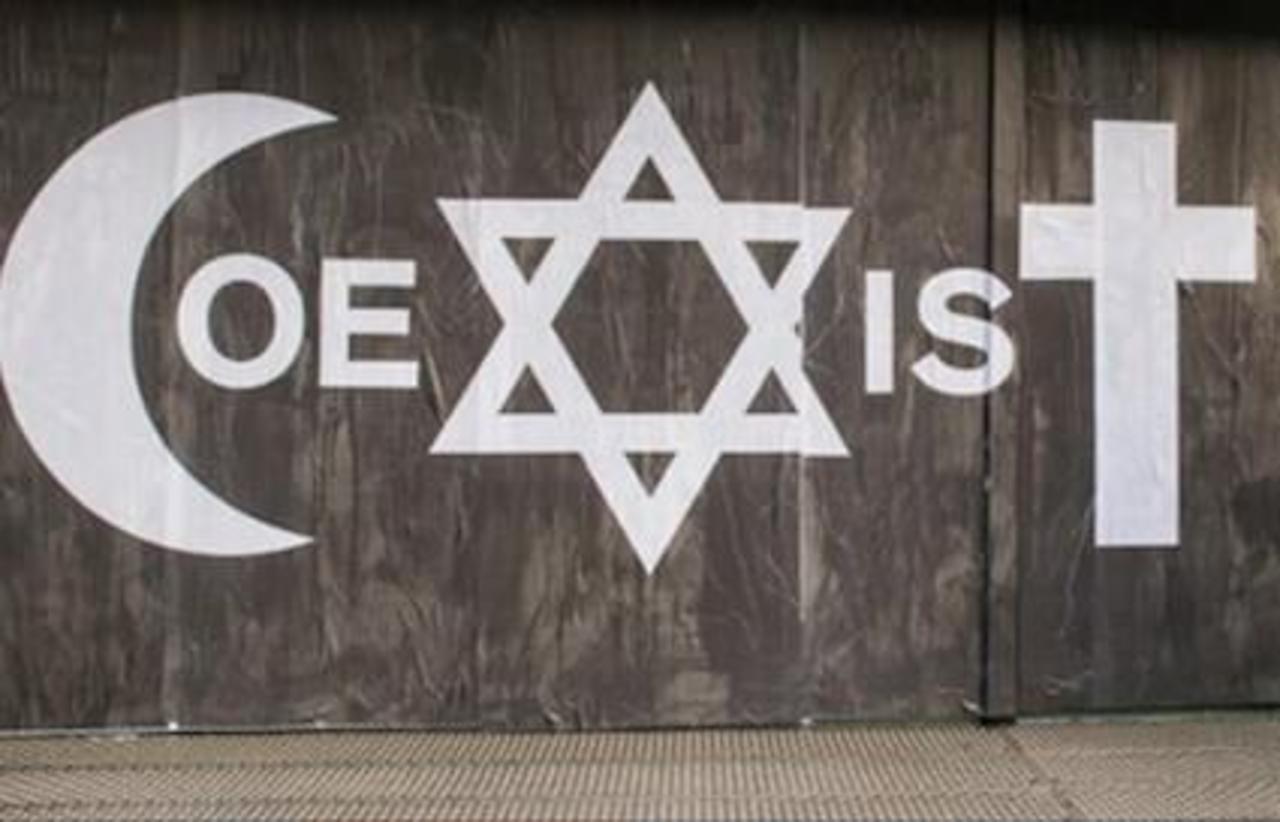 Coexist

Street Art in Christian, Muslim & Jewish symbols to inspire religious harmony

#art #graffiti #streetart http://t.co/ZSFjcKFNwV