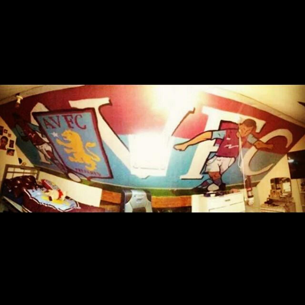 Aston Villa themed bedroom #graffiti #graffitibox #kidsbedroom #bedroom #mural #artwork #art #football #footballers… http://t.co/Ghq2NYFxhP