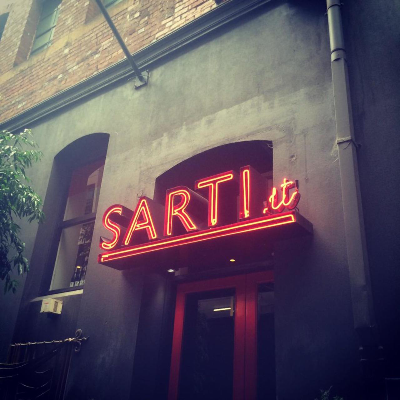 Sarti Restaurant in #melbourne #city #neon #sign #lightart  http://t.co/eTUEBsI7dk