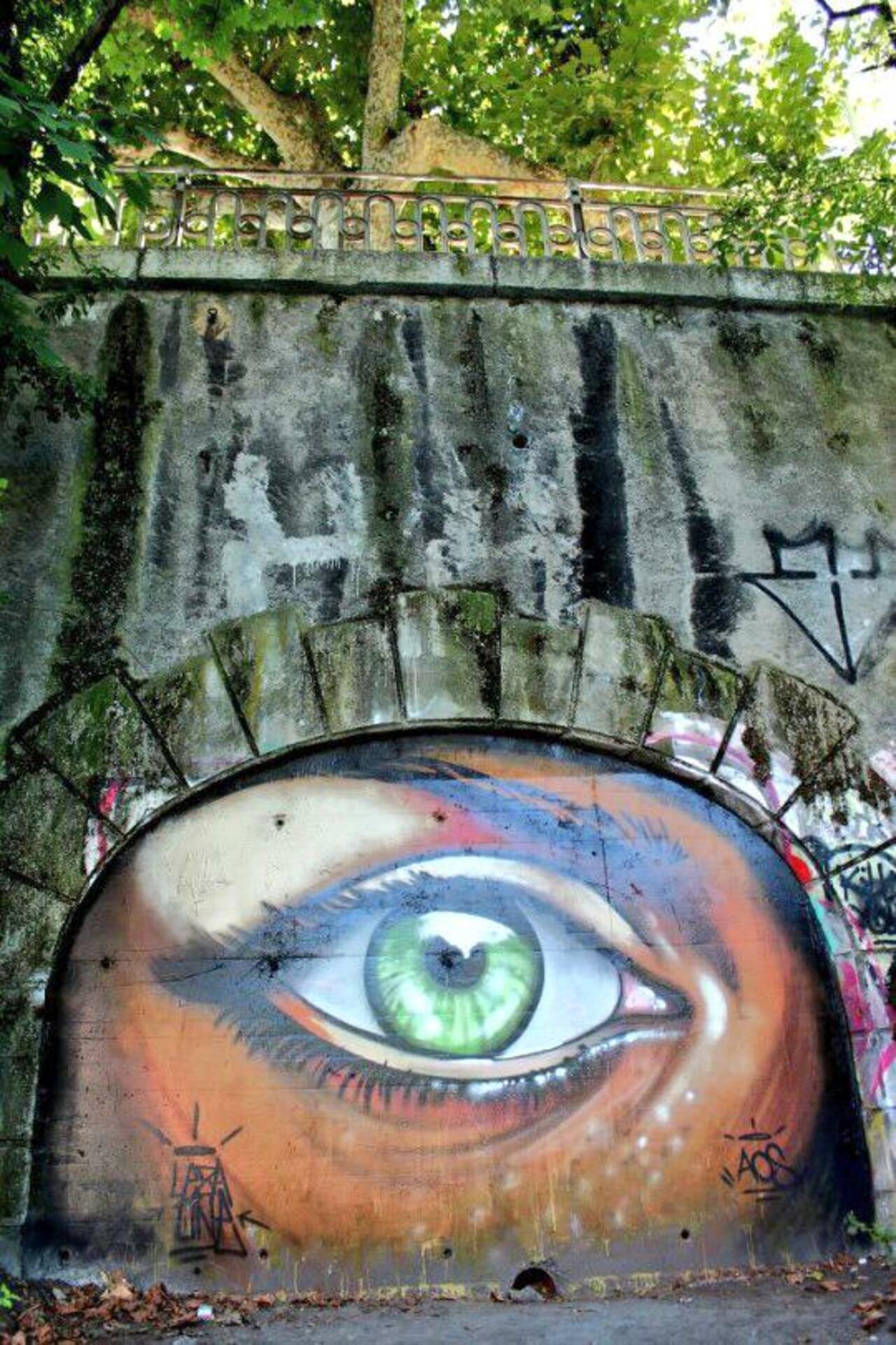 Leza One 
#streetart #art #graffiti #mural http://t.co/oO1hUZEUas