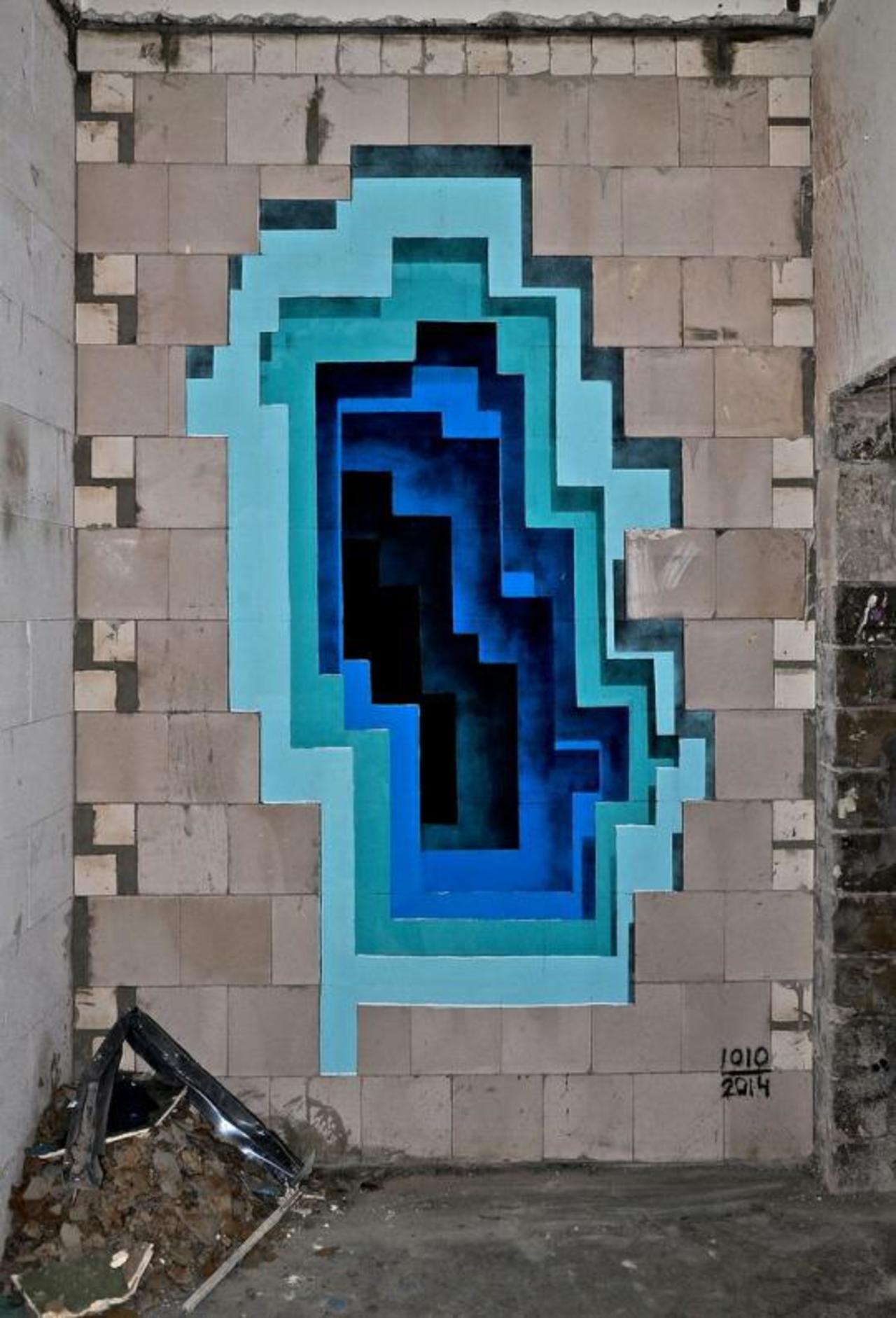 Arte Urbano del artista alemán 1010 (http://goo.gl/kem4e2) #streetart #mural #graffiti #artist http://t.co/3JSluzAk49