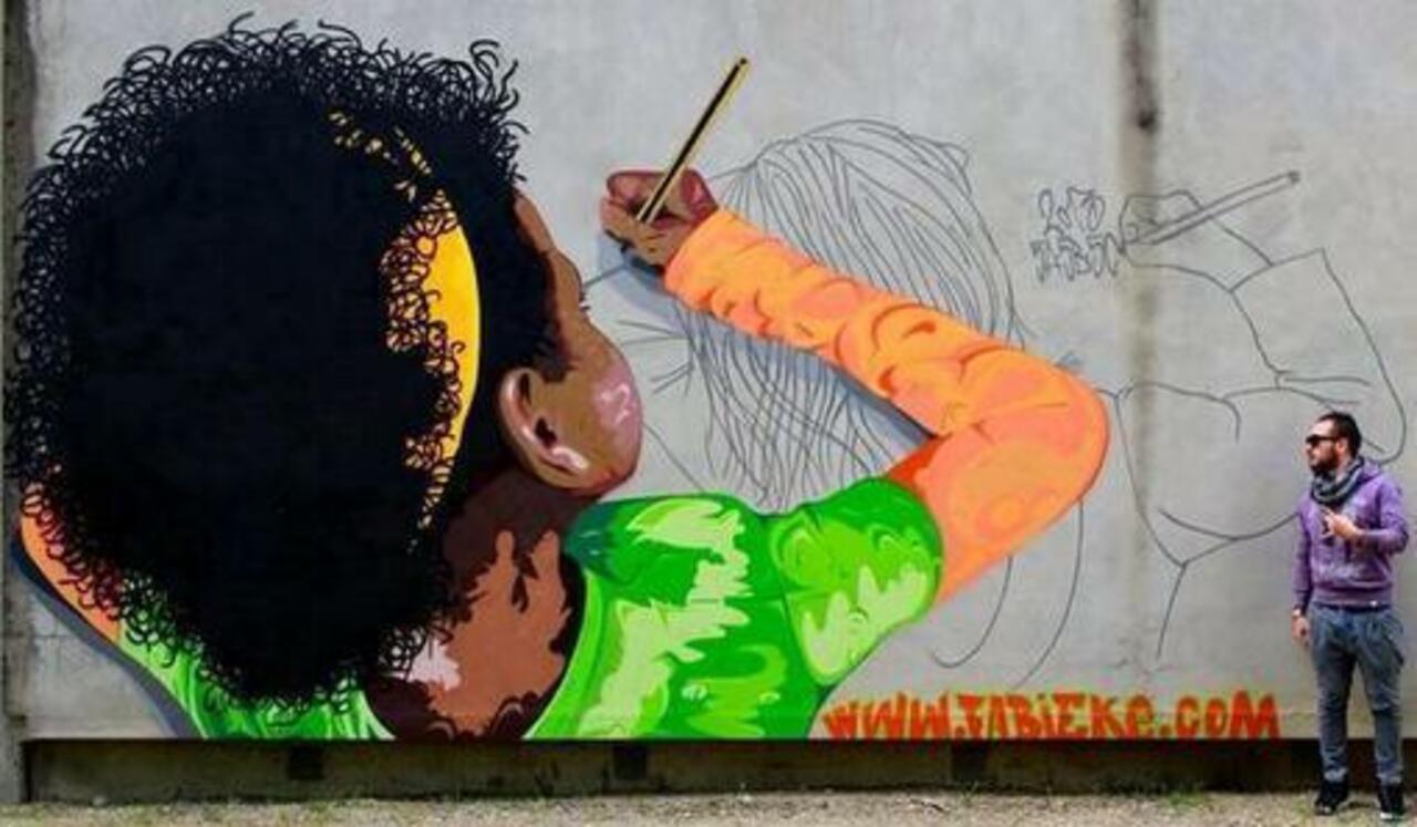 “@Pitchuskita: Fabieke
Italy
#art #graffiti #mural #streetart http://t.co/nKyYKBXeaG”