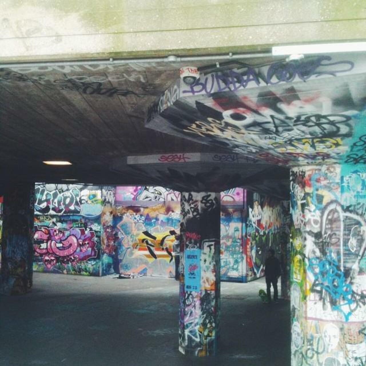 A good day #southbank #london #graffiti #streetart #spray #art #skateboarder #colour #sprayart #artist #pattern #vs… http://t.co/5CvqKMlCMm