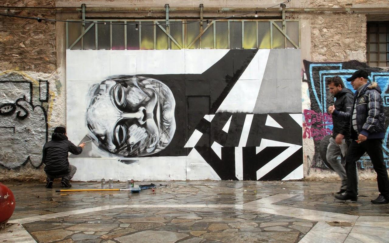 Streetart by WESR in Greece

#sreetart #urbanart #mural #art #graffiti http://t.co/gLGc8AVJCu