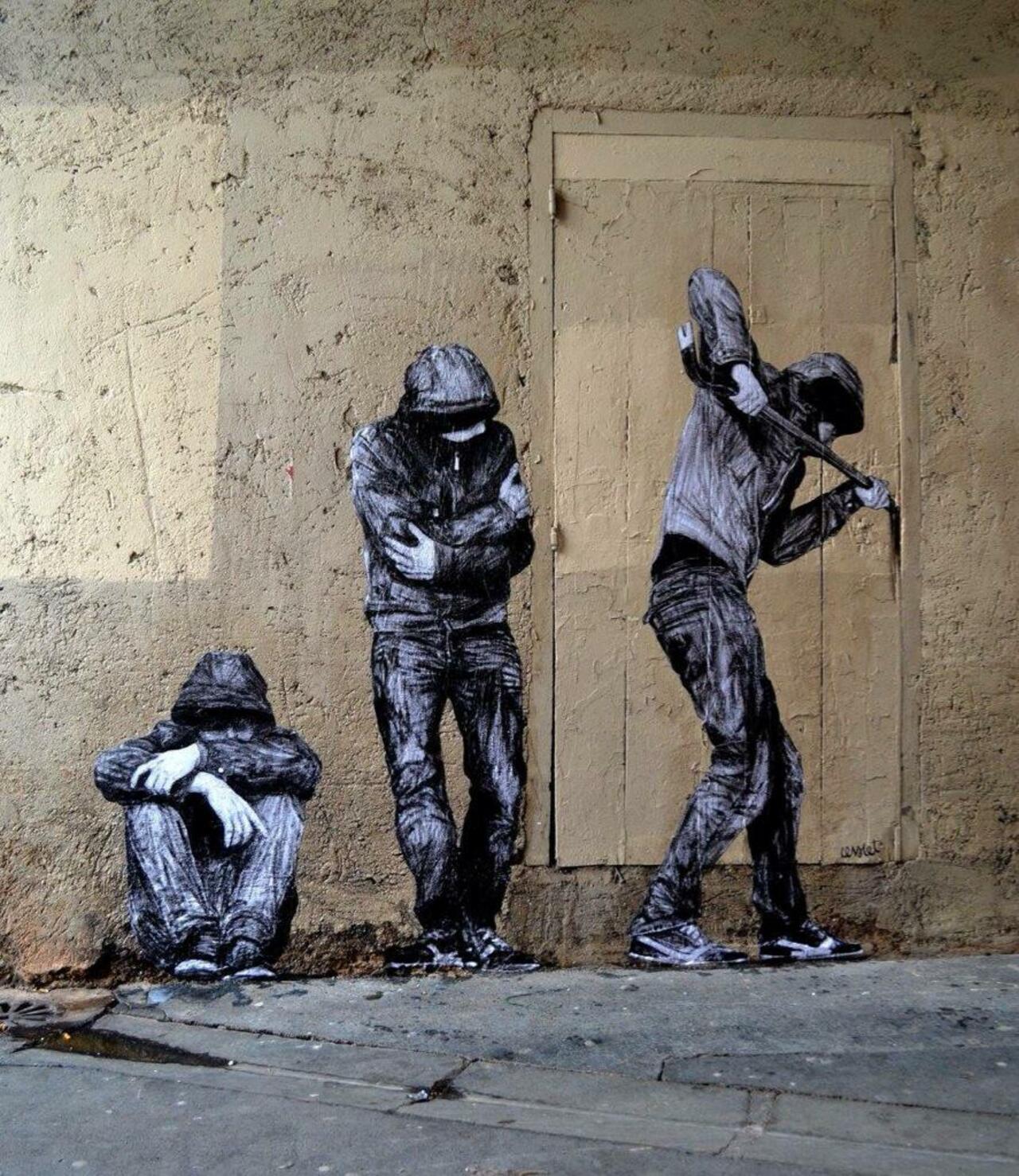New Street Art by Levalet 
Portes ouvertes - Paris X

#art #arte #graffiti #streetart http://t.co/7Ew96g3fVH