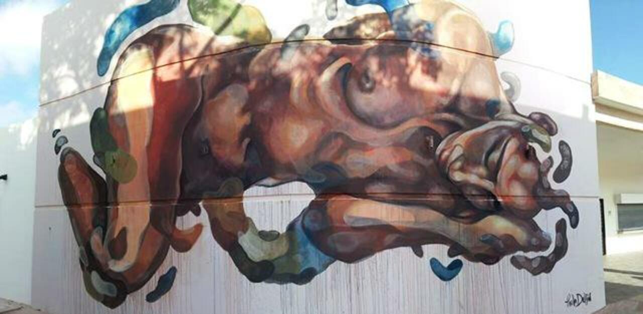 #Mural de @paoladelfinmx en Cancún, #México para el @fiapmx #urbanart #streetart #graffiti #art http://t.co/jmozTQlivy