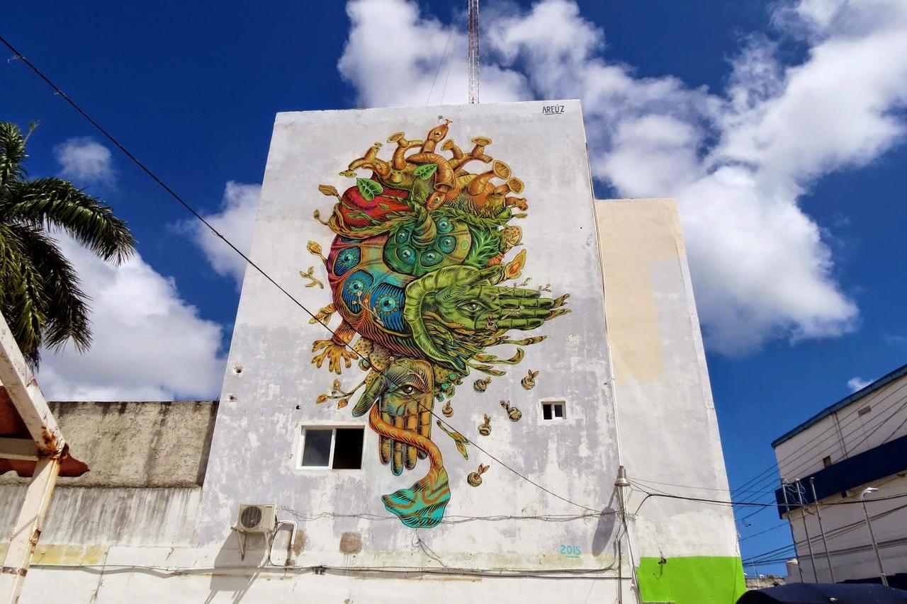 Streetart by Gonzalo Areúz in Cancun, Mexico for FIAP

#streetart #urbanart #mural #art #graffiti http://t.co/WSNA8ahAeH