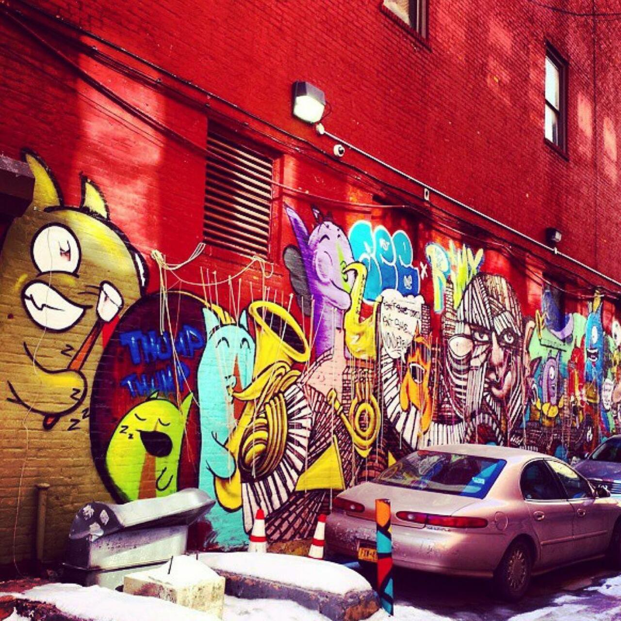 #streetart #graffiti #urbanart #murales #mural #stencil http://t.co/dguTsPIwmU