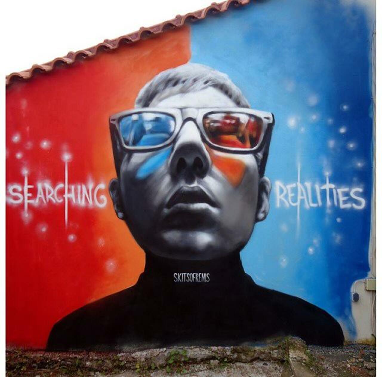 New Street Art titled 'Searching Realties' by skitsofrenis

#art #arte #graffiti #streetart http://t.co/4BnLLw3umu