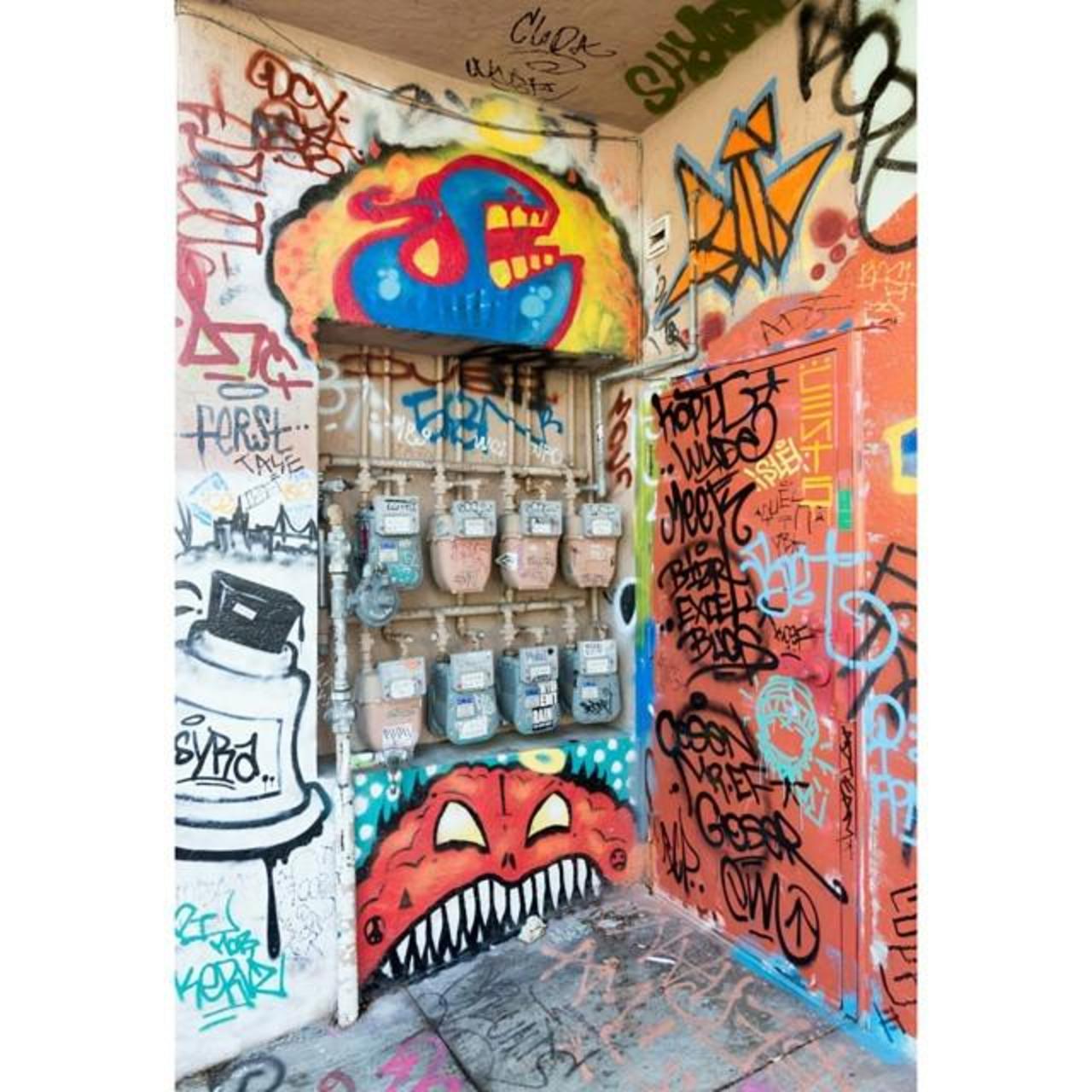 #osagealley #sfgraffiti #graffiti #bayareagraffiti #sf #streetartsf #sprayart #art #sanfrancisco #streetartmap @rea… http://t.co/4bxxSJDJoL