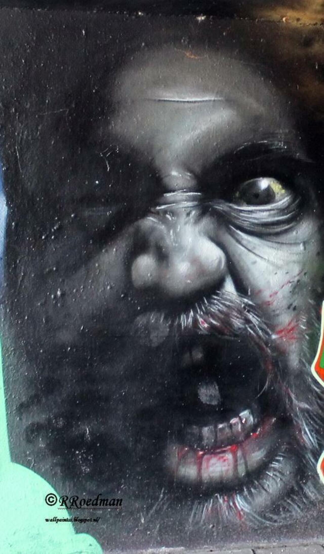 RT @RRoedman: #streetart #graffiti  #mural scary face in  #Eindhoven, 2 pics at  http://wallpaintss.blogspot.nl http://t.co/kOZ0N57mdj