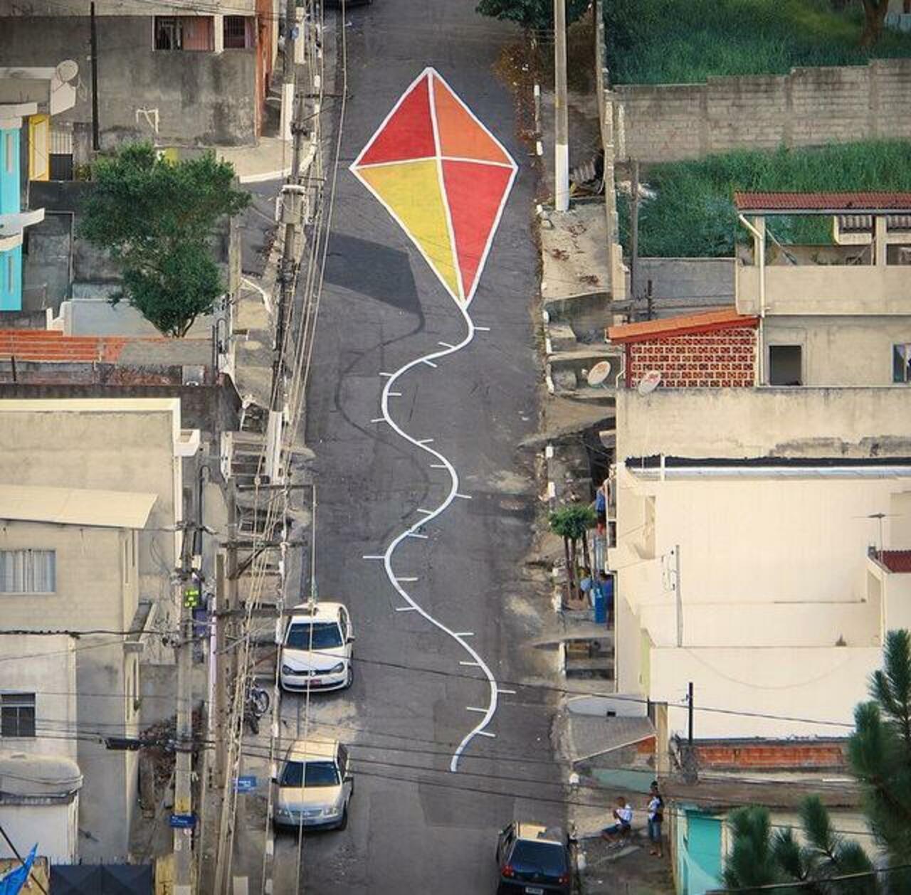 Anamorphic Street Art by Tec Fase in São Paulo 

#art #arte #graffiti #streetart http://t.co/1OJGoN41lr